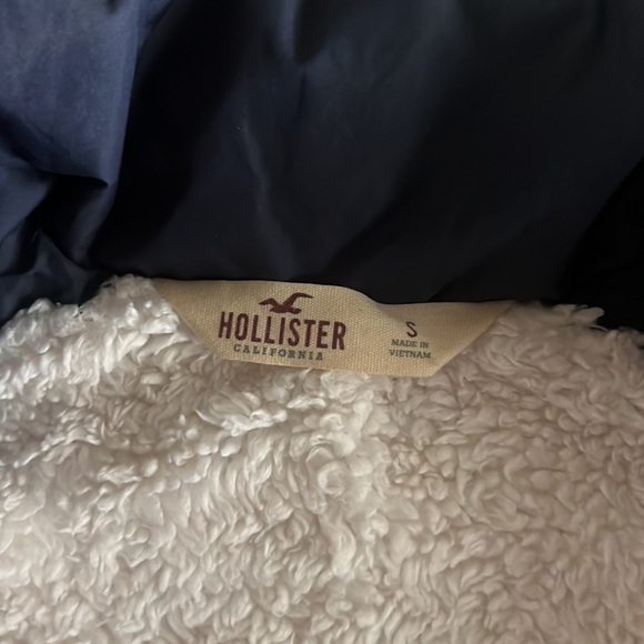 Hollister Vest worn and cleaned - Picture 4 of 6